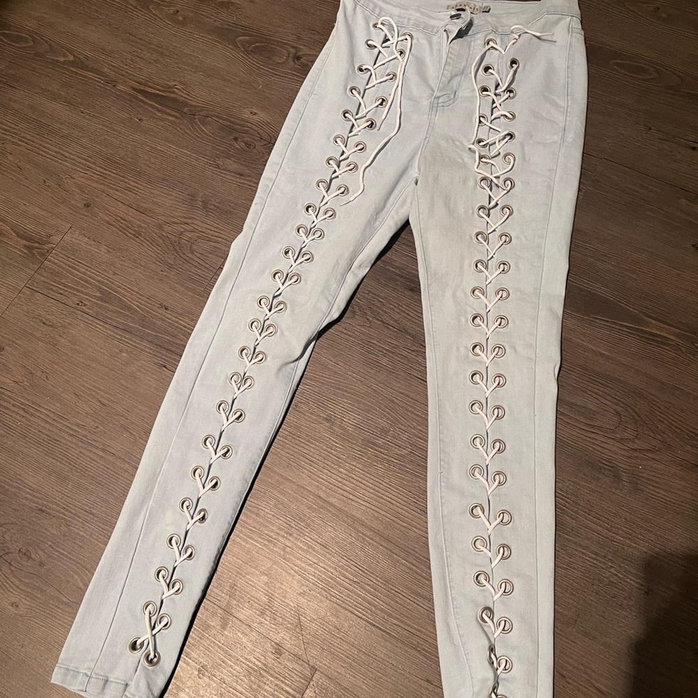 Strap up pants